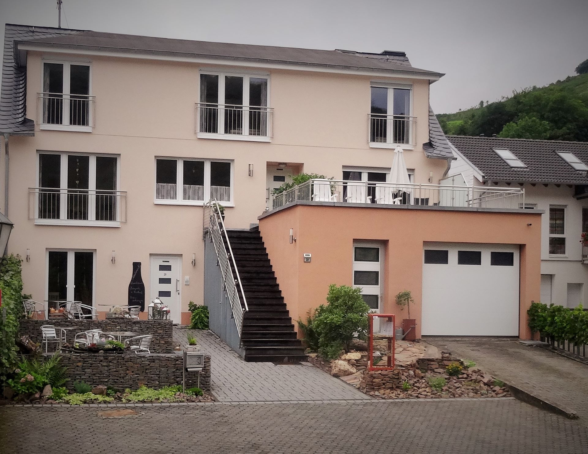 ???i18n.translate: de.plugin.accommodationEditor.image.label module: common.common.lib.structuredData.accommodations???